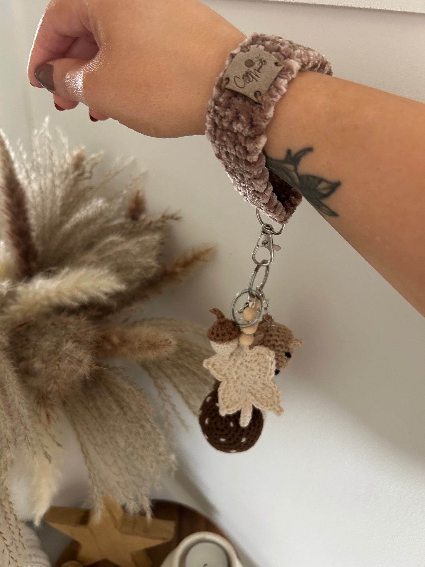 Crochet Autumn Fall Keyrings | Neutral Cozy | Wristlet | Seasonal | Mushroom, Mouse, Acorn, Leaves